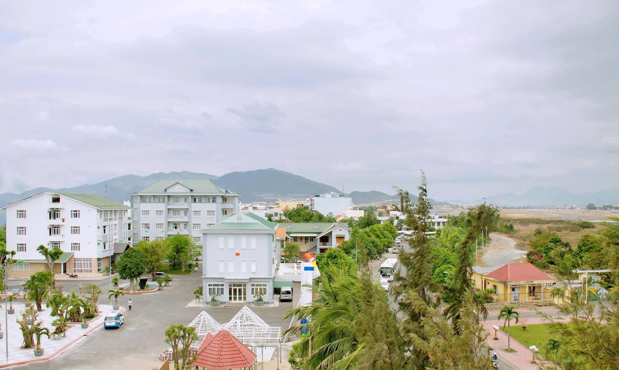 Sky Nha Trang Hotel Exterior foto